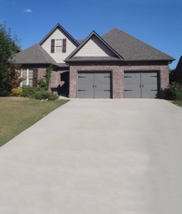 Driveway to house